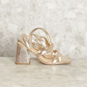 sandalia dourada luiza barcelos 138250342?action_source=70096&ref=home_home&rsp=1&rspix=1