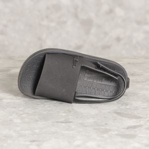 chinelo preto melissa 116019994?action_source=70096&ref=home_home&rsp=1&rspix=1