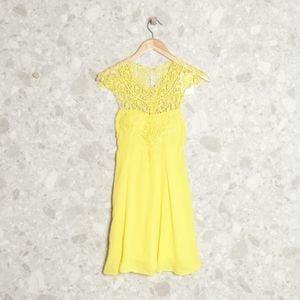 vestido amarelo renda 123554144?action_source=67322&ref=home_home&rsp=1&rspix=1