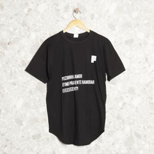 camiseta preta fiourbano 139302300?action_source=69532&ref=home_home&rsp=1&rspix=1