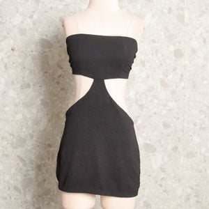 vestido preto heme 134914918?action_source=67322&ref=home_home&rsp=1&rspix=1