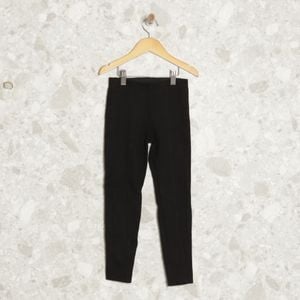 calca preta zara 133798673?action_source=69302&ref=home_enjoei_pro&rsp=1&rspix=1