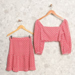 conjunto cropped e saia vermelha amissima 127953627?action_source=73427&ref=home_home&rsp=1&rspix=1