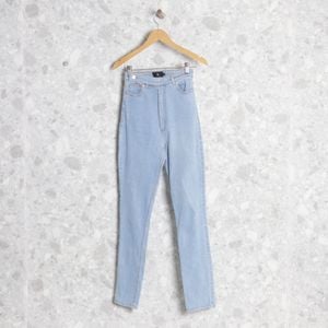 calca jeans azul tres 128791413?action_source=74121&ref=home_home&rsp=1&rspix=1