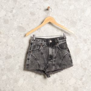 short jeans cinza bluesteel 128898706?action_source=69004&ref=home_home&rsp=1&rspix=1