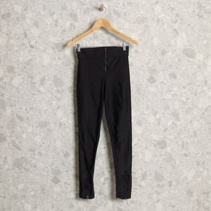 calca legging preta 132495668?action_source=71744&ref=home_home&rsp=1&rspix=1