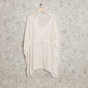 vestido branco 129636335?action_source=69004&ref=home_home&rsp=1&rspix=1