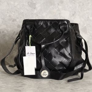 bolsa preta la spezia 127270315?action_source=71215&ref=home_home&rsp=1&rspix=1
