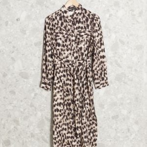 vestido bege e preto iorane 143228520?action_source=72472&ref=home_home&rsp=1&rspix=1
