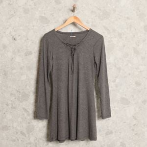 vestido cinza quintess 98827180?action_source=70358&ref=home_home&rsp=1&rspix=1