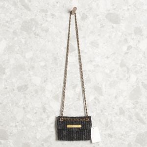 bolsa tiracolo preta kurt geiger 147389591?action_source=74816&ref=home_home&rsp=1&rspix=1