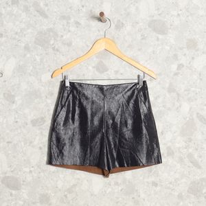 short preto zara 140801171?action_source=70754&ref=home_home&rsp=1&rspix=1