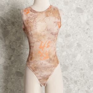 body marrom floral pretty little thing 127159966?action_source=62833&ref=home_home&rsp=1&rspix=1