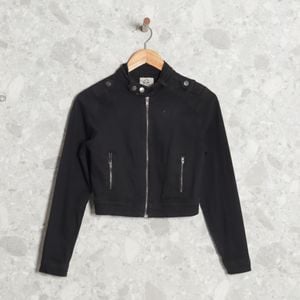 jaqueta jeans preta bluesteel 143990483?action_source=74121&ref=home_home&rsp=1&rspix=1
