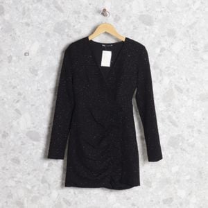 vestido preto zara 129807120?action_source=70853&ref=home_home&rsp=1&rspix=1