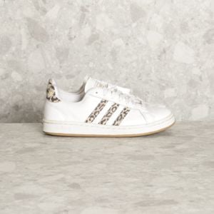 tenis branco adidas 137909643?action_source=69302&ref=home_enjoei_pro&rsp=1&rspix=1