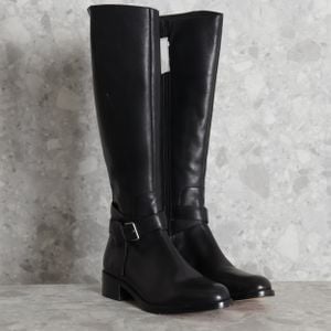 bota preta cole haan 140481956?action_source=71744&ref=home_home&rsp=1&rspix=1