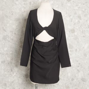 vestido preto zara 118765316?action_source=73397&ref=home_enjoei_pro&rsp=1&rspix=1