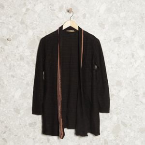 cardigan preto kuna 142197970?action_source=72472&ref=home_home&rsp=1&rspix=1