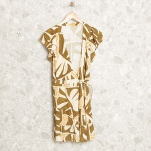 vestido off white abstrato lofty style 140521035?action_source=75241&ref=home_home&rsp=1&rspix=1