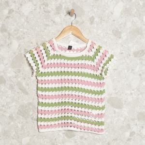 blusa branca e verde a collection 142062345?action_source=74816&ref=home_home&rsp=1&rspix=1