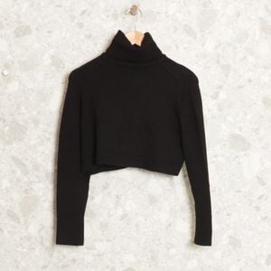 cropped preto zara 142502241?action_source=72668&ref=home_home&rsp=1&rspix=1