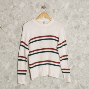 sueter off white tricot bluesteel 142065525?action_source=71612&ref=home_home&rsp=1&rspix=1