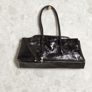 bolsa preta schutz 126518099?action_source=70096&ref=home_home&rsp=1&rspix=1