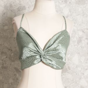 cropped verde 127467965?action_source=62833&ref=home_home&rsp=1&rspix=1