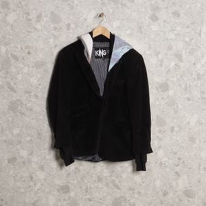 blazer preto kng 141721270?action_source=72472&ref=home_home&rsp=1&rspix=1