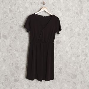 vestido preto marisa 102879125?action_source=73427&ref=home_home&rsp=1&rspix=1