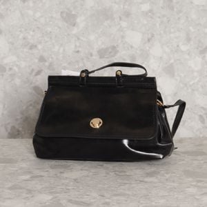 bolsa de mao preta 97087322?action_source=73427&ref=home_home&rsp=1&rspix=1
