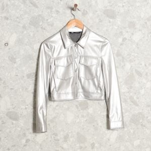 casaco cropped prata zara 140007840?action_source=71612&ref=home_home&rsp=1&rspix=1