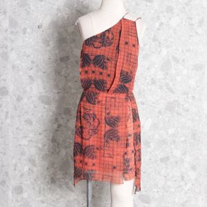 vestido laranja e preto animale 130070449?action_source=67289&ref=home_home&rsp=1&rspix=1