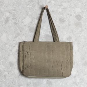 bolsa de ombro verde zara 140149719?action_source=70754&ref=home_home&rsp=1&rspix=1