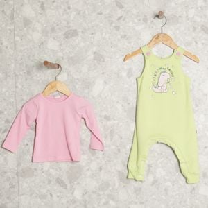 conjunto rosa e verde blusa e macacao livy 126041346?action_source=69302&ref=home_enjoei_pro&rsp=1&rspix=1