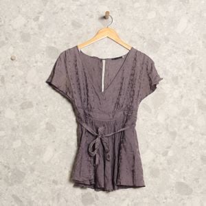 blusa cinza le lis blanc 133916026?action_source=67289&ref=home_home&rsp=1&rspix=1