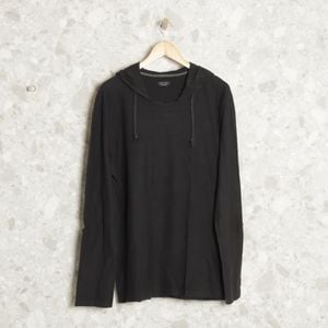 casaco preto zara 138880068?action_source=70754&ref=home_home&rsp=1&rspix=1