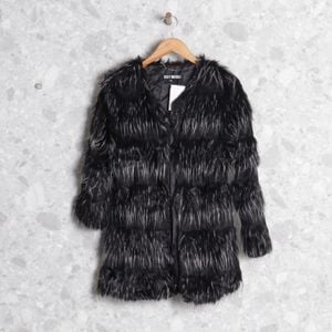 casaco preto steve madden 126948841?action_source=70096&ref=home_home&rsp=1&rspix=1