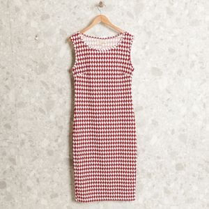 vestido geometrico vermelho 7 de abril 132763637?action_source=67322&ref=home_home&rsp=1&rspix=1