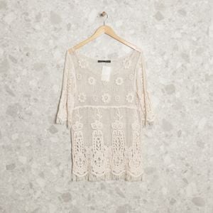 vestido floral bege zara 132028176?action_source=70853&ref=home_home&rsp=1&rspix=1