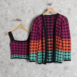 conjunto cardigan com top colorido tricot pied coq 141474525?action_source=71612&ref=home_home&rsp=1&rspix=1