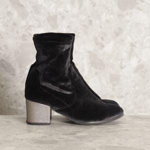 bota preta dolce vita 130051960?action_source=74121&ref=home_home&rsp=1&rspix=1