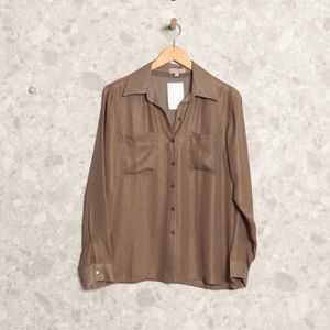 camisa marrom metalizada feito flor 132939819?action_source=69532&ref=home_home&rsp=1&rspix=1