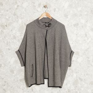 poncho cinza parfois 139913192?action_source=70358&ref=home_home&rsp=1&rspix=1