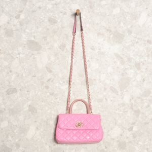 bolsa rosa e dourada 135499202?action_source=70096&ref=home_home&rsp=1&rspix=1