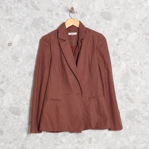 blazer marrom listrado dress to 138392578?action_source=70096&ref=home_home&rsp=1&rspix=1