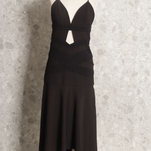 vestido preto evase t ishida 127908178?action_source=70096&ref=home_home&rsp=1&rspix=1