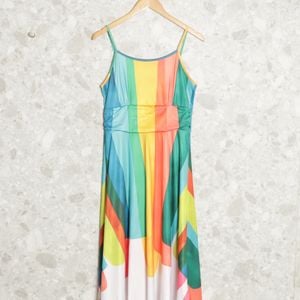 vestido listrado colorido 132573666?action_source=67322&ref=home_home&rsp=1&rspix=1