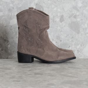 bota western cinza hotfix gstore 140864681?action_source=71612&ref=home_home&rsp=1&rspix=1